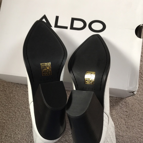 Aldo leather boots size 6.5, new in a box - Picture 4 of 7